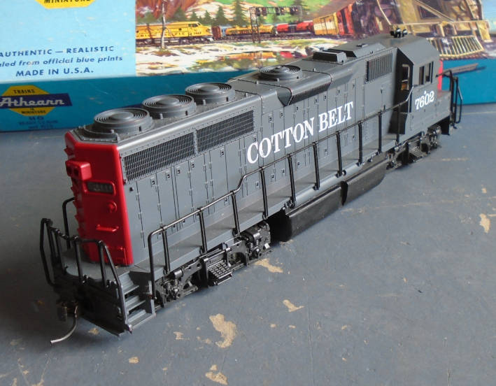 ATHEARN HO SCALE - COTTON BELT DIESEL LOCO, BOXED