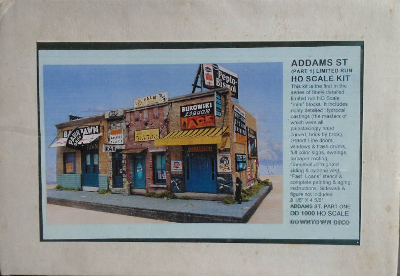 DOWNTOWN DECO HO SCALE - ADDAMS STR STORE KIT, BOXED