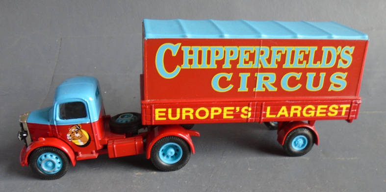 CORGI 1/50 SCALE - BEDFORD O ARTICULATED TRUCK CHIPPERFIELDS - BOXED