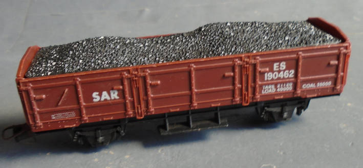 LIMA HO SCALE - SAR ES COAL WAGON WITH LOAD