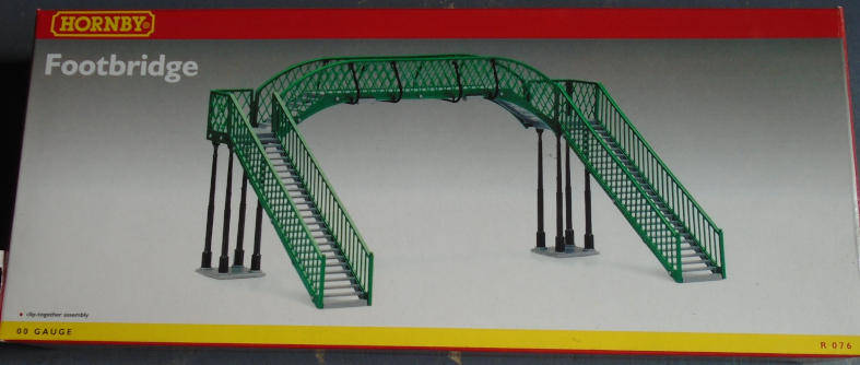 HORNBY OO SCALE - FOOTBRIDGE, BOXED
