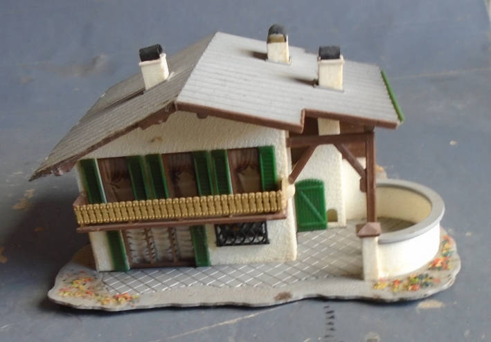 VOLLMER N SCALE - DOUBLE STORY HOUSE, FOOTPRINT 100 X 80 mm