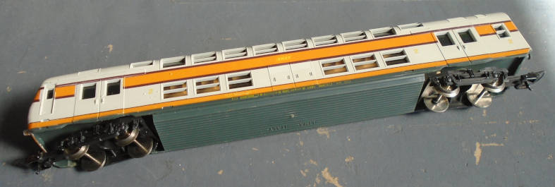 LIMA HO SCALE - SNCF 2nd CLASSPASSENGER COACH, BOXED