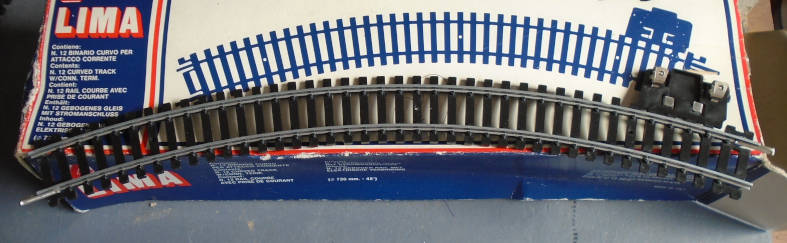 LIMA HO SCALE - 45 deg POWER CURVED TRACK - BOXED