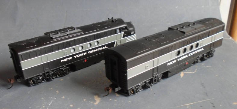 BACHMANN HO SCALE - NYC DIESEL LOCOFT A-UNIT & FT B-UNIT DUMMY, WITH DCC & ESU LOK SOUND, LOCO BOXED