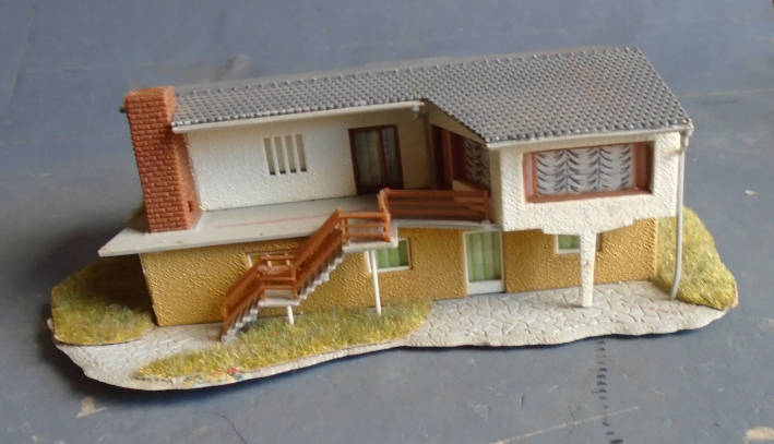 VOLLMER N SCALE - DOUBLE STORY HOUSE, FOOTPRINT 110 X 70 mm