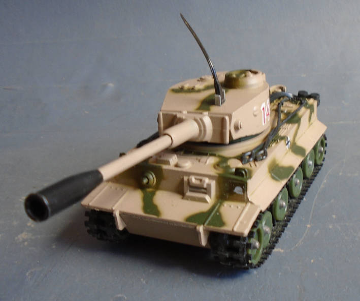 CORGI - GERMAN TIGER TANK WITH RETRACTING CANNON