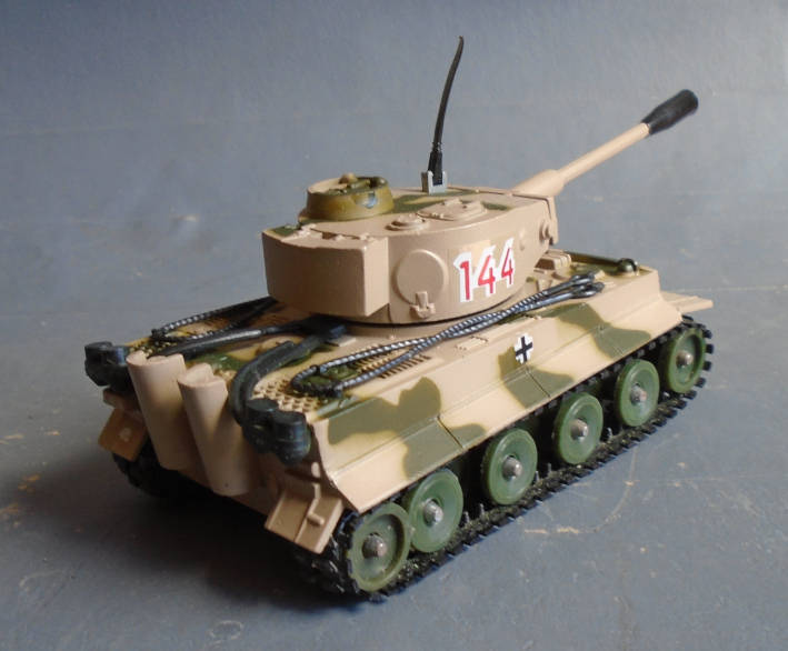 CORGI - GERMAN TIGER TANK WITH RETRACTING CANNON