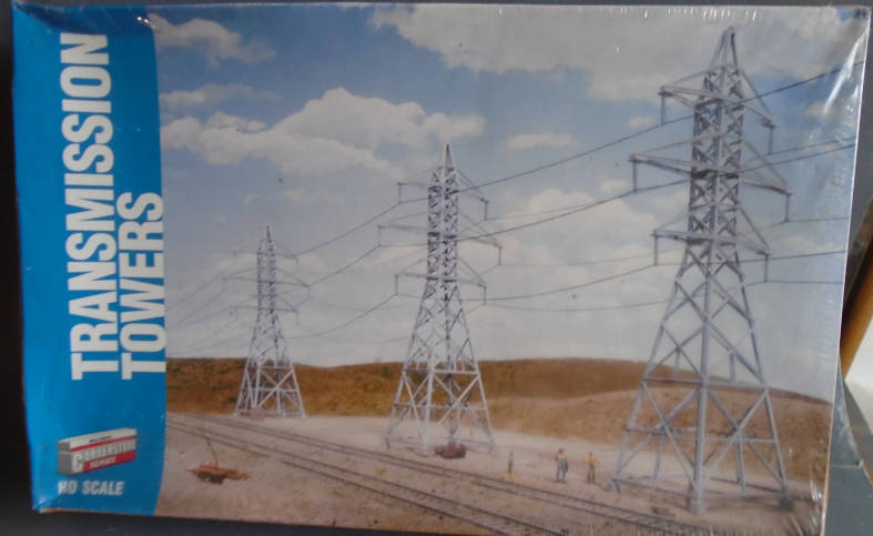 WALTHERS HO SCALE - TRANSMISSION TOWERS KIT, BOXED