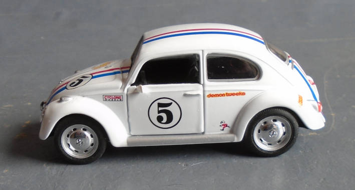 SOLIDO 1/43 SCALE - VOLKSWAGEN BEETLE