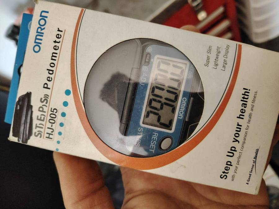 Step counters / pedometers * LOT of x6 *