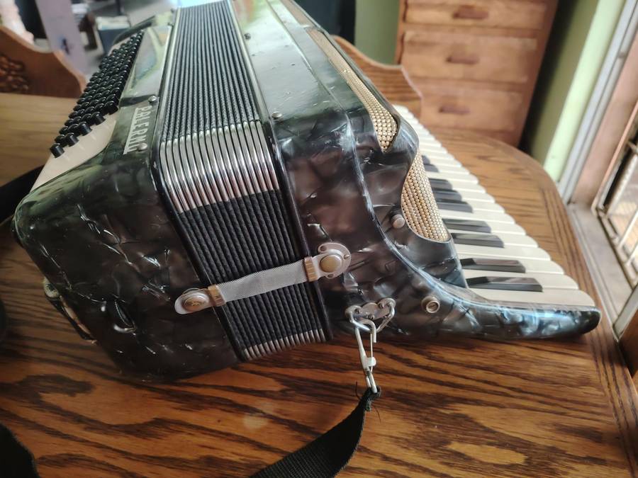 Palermo Accordion * STUNNING *