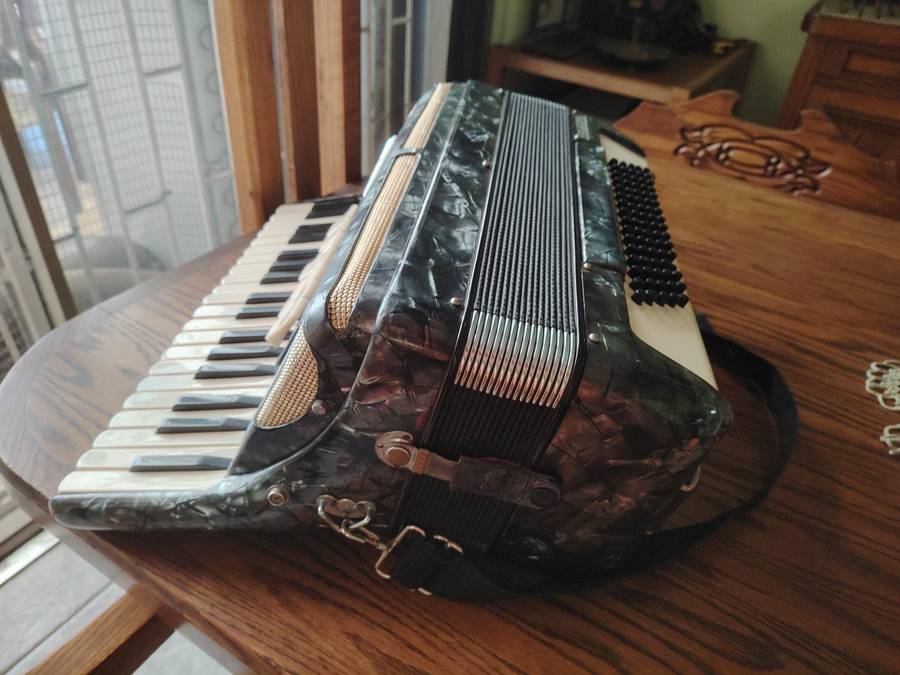 Palermo Accordion * STUNNING *