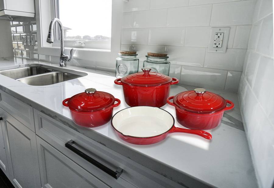 7 Piece Authentic Cast Iron Dutch Oven Cookware Pot Set - RED