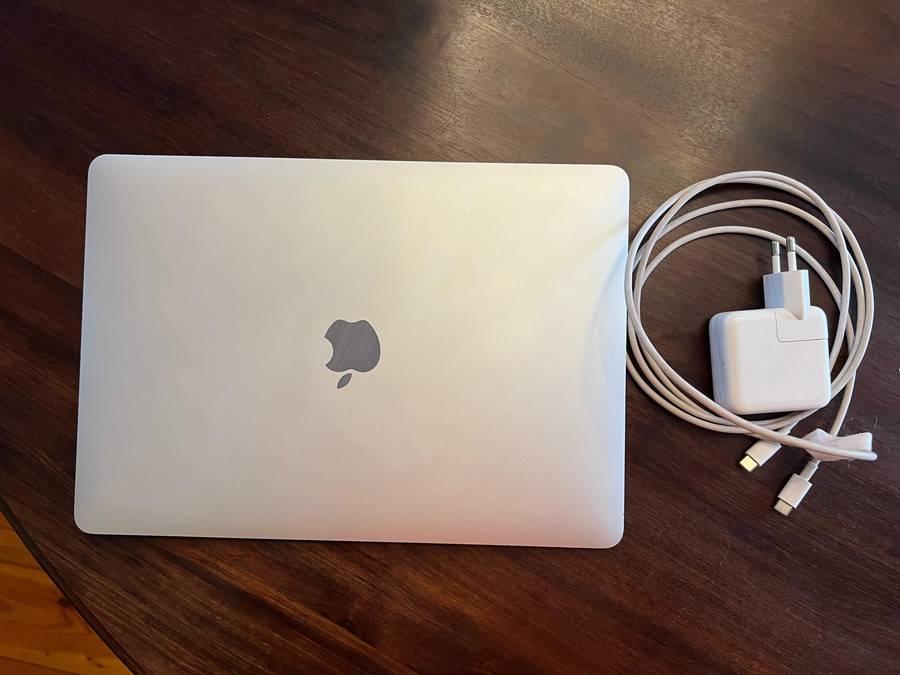 MacBook Air 13" M1 8GB RAM 256GB HD
