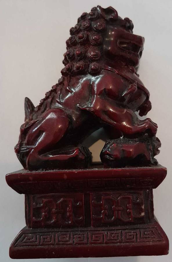 Chinese Foo dog figurine