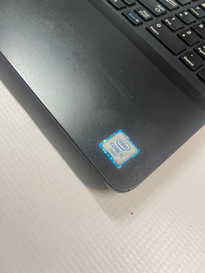 Dell Latitude 5580 | Intel Core i5 - 6200U @2.30 | 15"6 HD Display | 8GB RAM | 256GB SSD