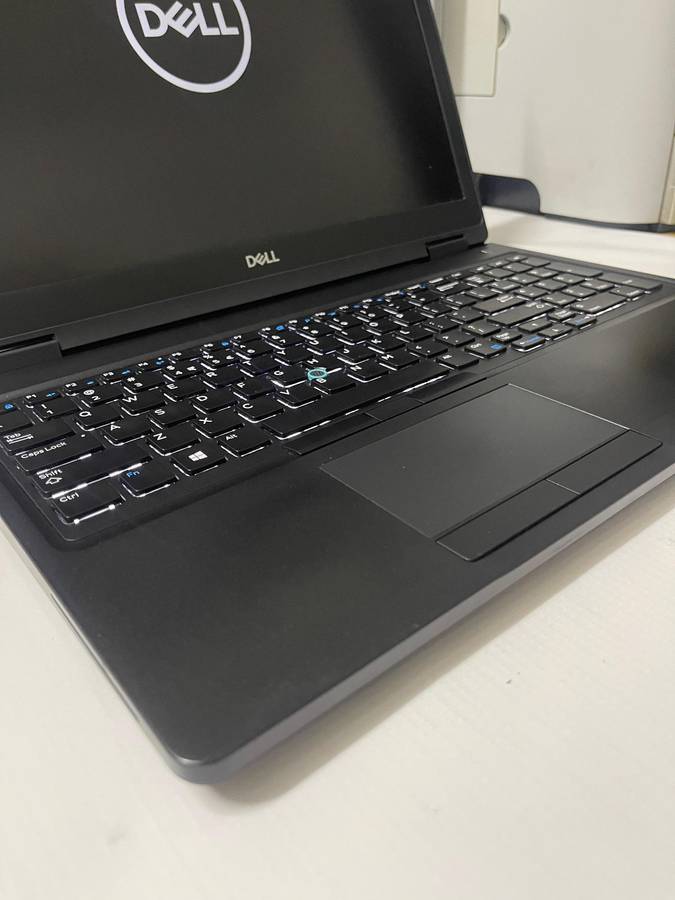 Dell Latitude 5590 - 15.6" FHD - Intel Core i5 8250U 8th Gen Quad Core - 16GB RAM - 256GB NVMe SSD