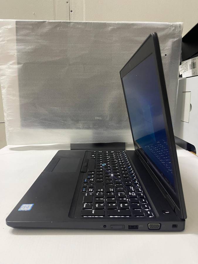 Dell Latitude 5590 - 15.6" FHD - Intel Core i5 8250U 8th Gen Quad Core - 16GB RAM - 256GB NVMe SSD