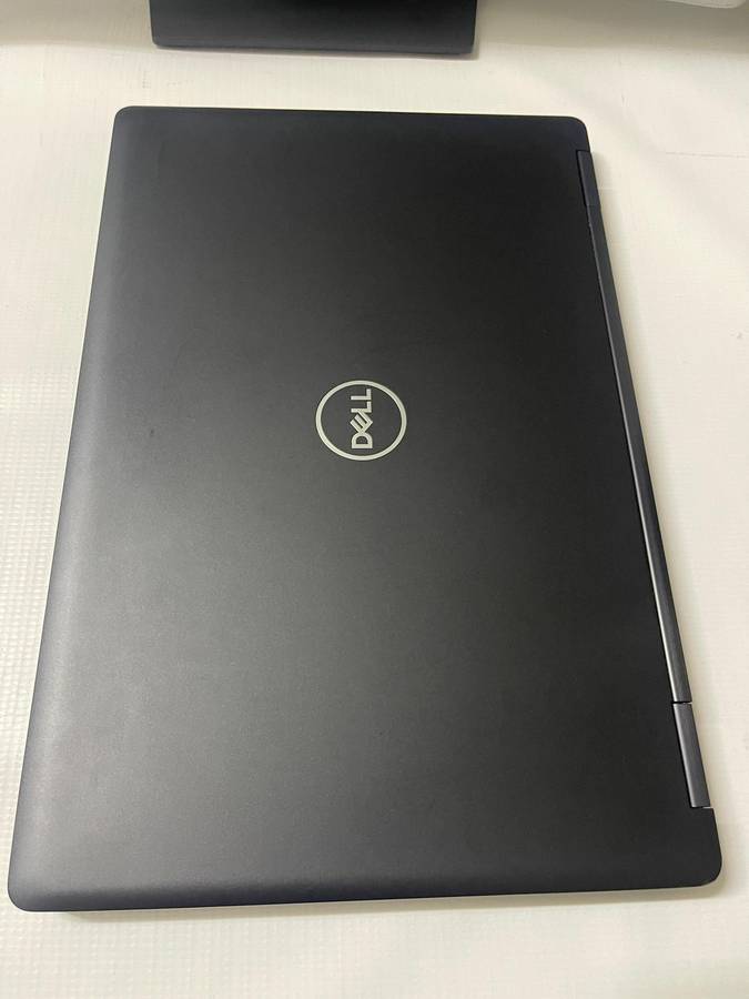 Dell Latitude 5590 - 15.6" FHD - Intel Core i5 8250U 8th Gen Quad Core - 16GB RAM - 256GB NVMe SSD