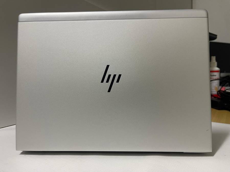 HP EliteBook 735 G5  Ryzen 7 PRO 2700U / 13.3 FHD / AMD Radeon Vega Graphics / 8GB RAM / 256GB SSD