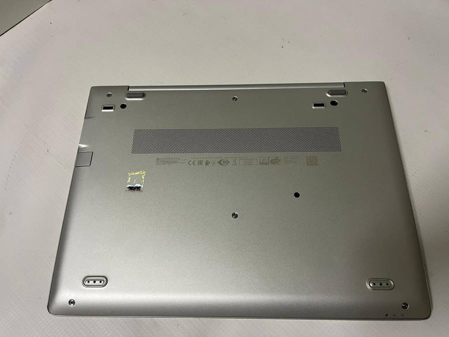 HP EliteBook 735 G5  Ryzen 7 PRO 2700U / 13.3 FHD / AMD Radeon Vega Graphics / 8GB RAM / 256GB SSD