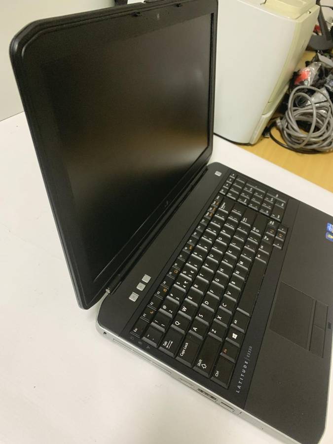 Dell Latitude E5530 | Intel Core i5 3340M @ 2.60GHz | 4GB DDR3 RAM | 256GB SSD | 15.6 LCD Display
