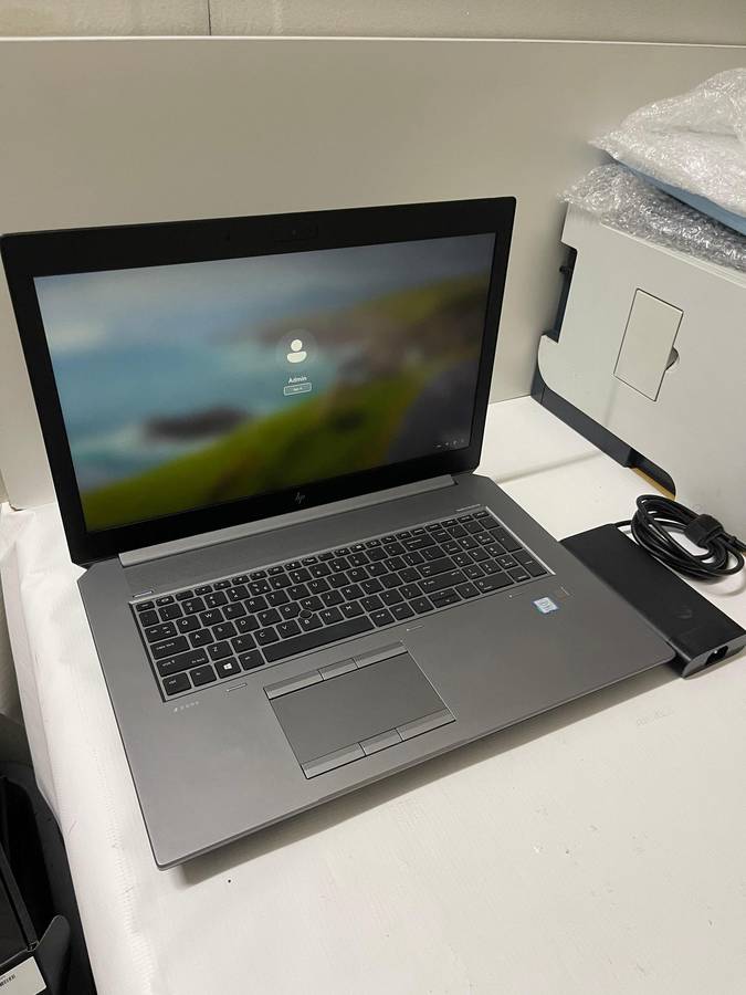 HP ZBook 17 G5 Mobile Workstation Core i7-8750H 17.3" FHD 32GB RAM 1TB SSD Quadro T1000 4GB DDR5 GPU