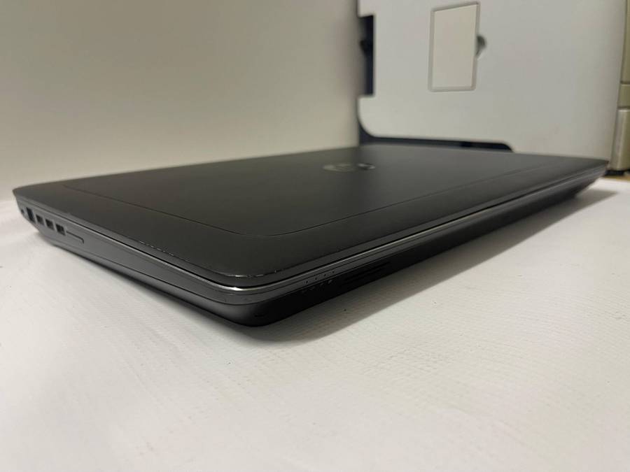 HP ZBook 17 G4 Mobile Workstation Core i7 7th Gen 17.3 32GB RAM 1TB SSD 6GB NVIDIA QUADRO P3000 GPU