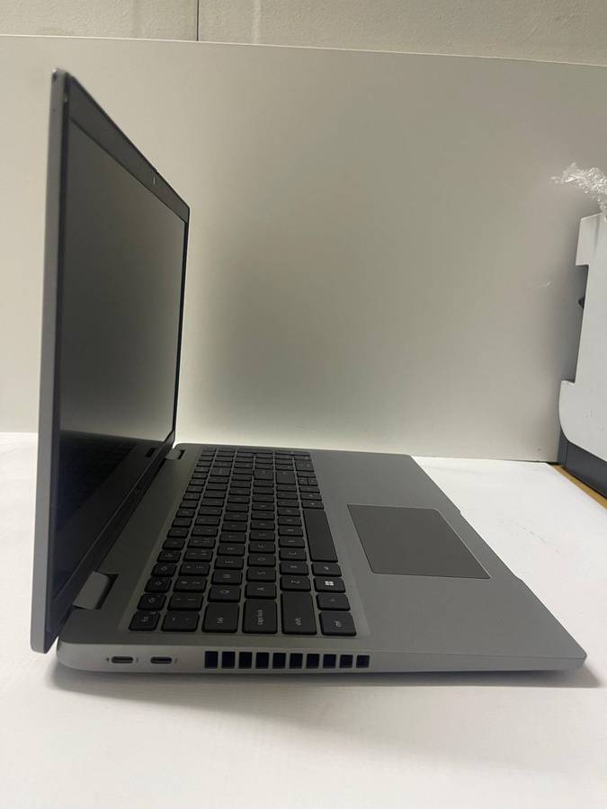 Dell Latitude 5530  15.6" FHD Laptop, Intel i7, 16GB RAM, 512GB SSD, Windows 11 Pro