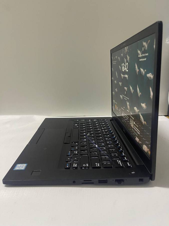 DELL LATITUDE 7490 - Intel Core i7 8650U 8TH GEN - 16GB DDR4 - 512GB SSD - LAPTOP