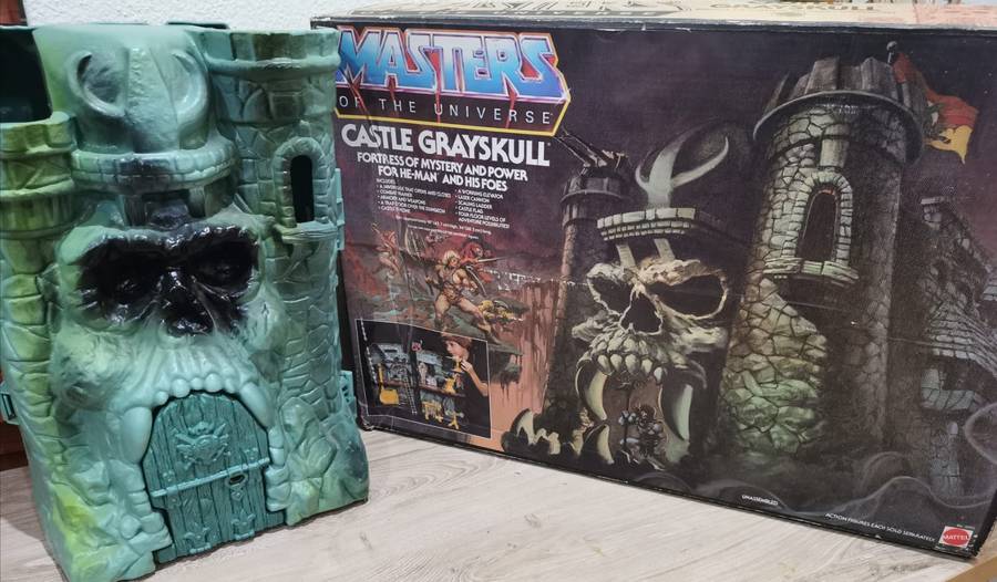 THE ORIGINAL SKELETOR & PANTHOR FIGURES OF HE-MAN MASTERS OF THE UNIVERSE (MOTU) METTEL FROM 1981..!