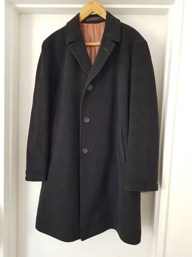 SMART MENS SINGLE BREASTED THREE-QUARTER WOOL COAT.