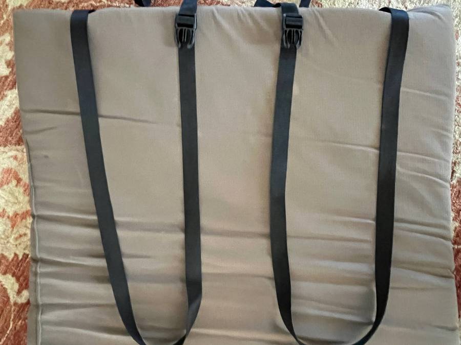 Natural instincts roll up camping mat