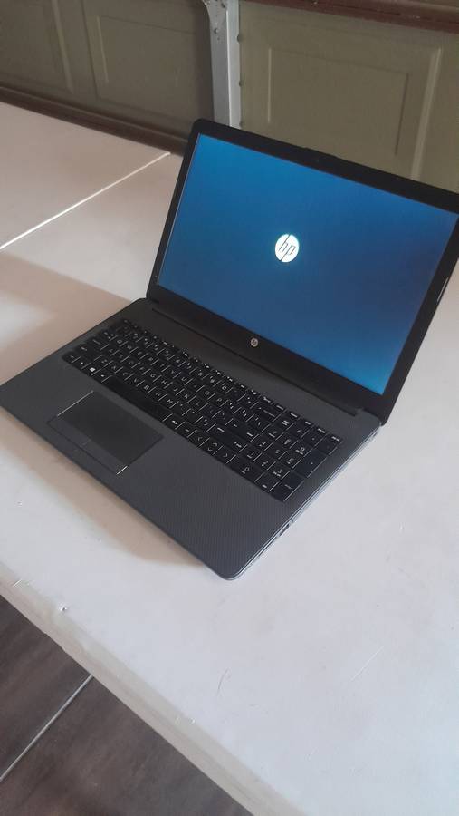 HP 255 G7 - AMD Ryzen 3 3200U, 8GB DDR4 Ram, 1TB Hard Drive, Integrated Radeon Vega 3 Graphics