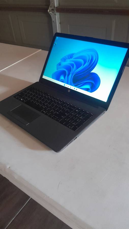 HP 255 G7 - AMD Ryzen 3 3200U, 8GB DDR4 Ram, 1TB Hard Drive, Integrated Radeon Vega 3 Graphics