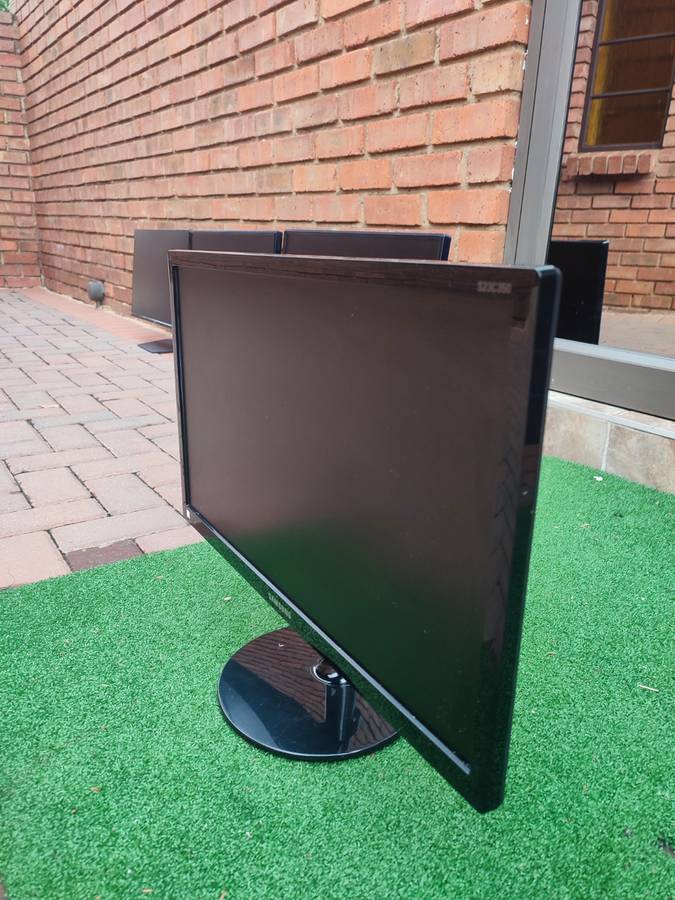 Samsung S23C350H 23-inch HDMI, VGA, LED Backlit Computer Monitor