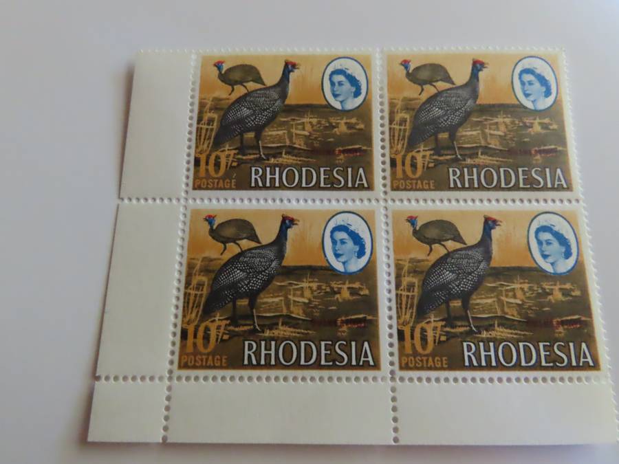 Rhodesia - Rhodesia 1966 5/- and 10/- Blocks of 4 Harrison Stamps MNH