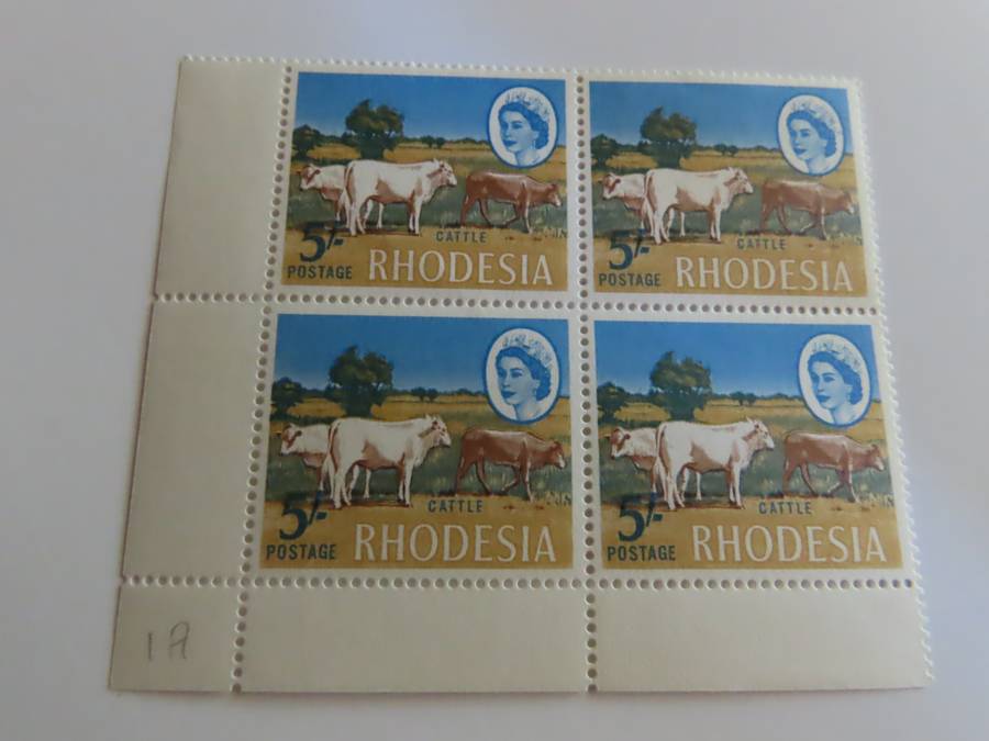 Rhodesia - Rhodesia 1966 5/- and 10/- Blocks of 4 Harrison Stamps MNH