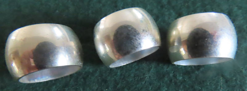 Costume Jewellery - 5 Rings