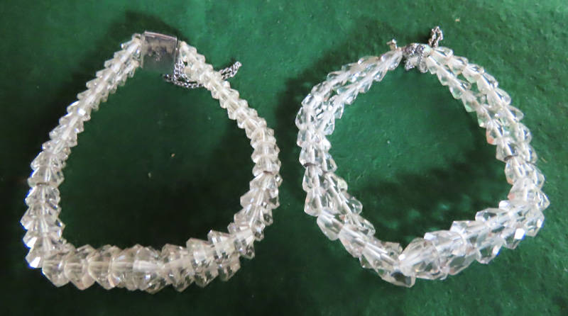 Costume Jewellery - 2 Glass Bracelets with silver clasps