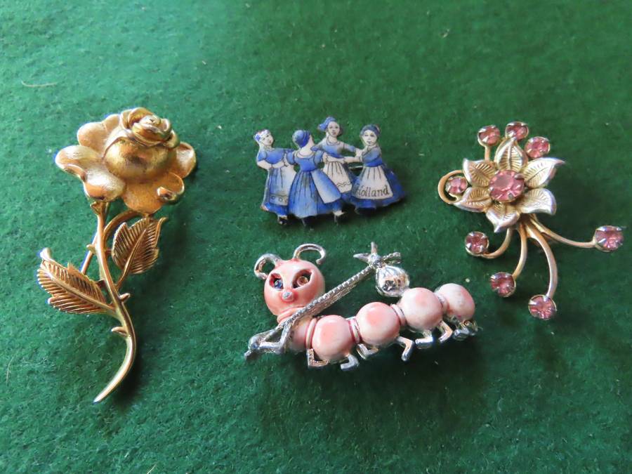Costume Jewellery - 4 Brooches # 4