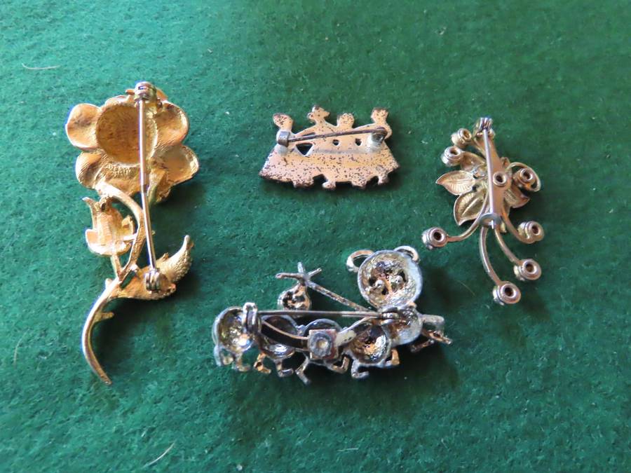 Costume Jewellery - 4 Brooches # 4