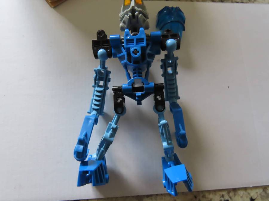 Lego - Technic - Bionicle - Gali 8533 - Complete in Container