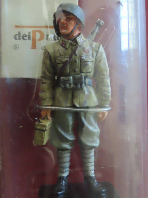 Del Prado - Encased Military Model - Caporale 1st Bersaglieri Bn. - Italy 1944