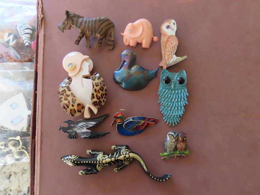 Jewellery - 10 Vintage Brooches # 2
