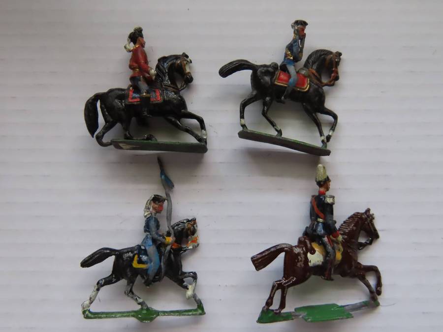 Vintage Lead Soldiers - 4 on Horseback - Detachable Heads - Need Attention