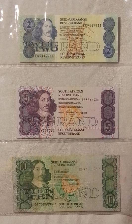 3 x South Africa Bank notes R2, R5 and R10 signed by Gerhard de Kock
