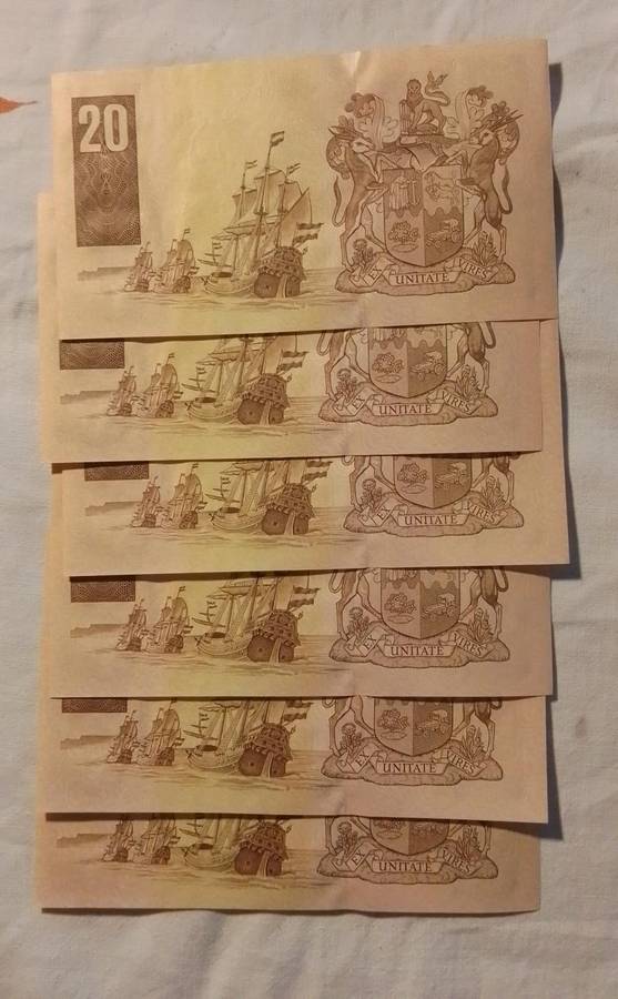 6x South African R20 notes in Sequence