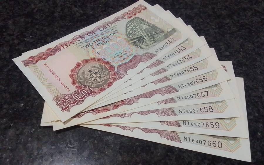 9x 2003 Ghana 2000 Cedis - Consecutive Serial Number Banknotes